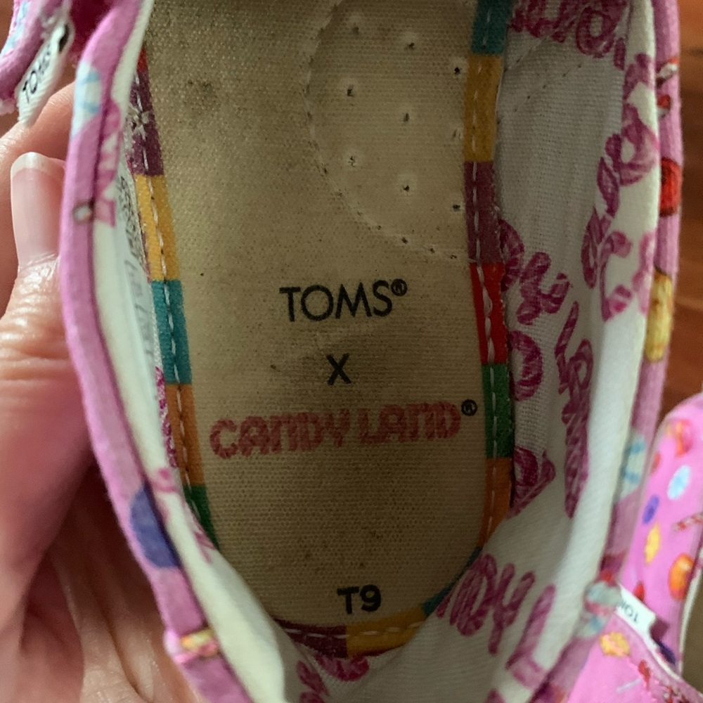 Toms x Candy Land Slip on Girl’s Shoes size 9 - Picture 7 of 8
